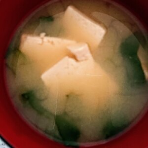 ５分！豆腐&小松菜&しめじ❤おふくろサンな味噌汁♪